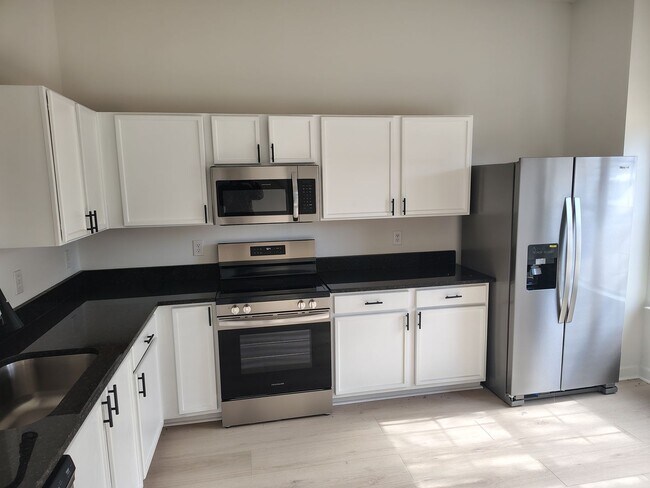 Photo - Beautiful cul-de-sac home - Lots of Upgrades