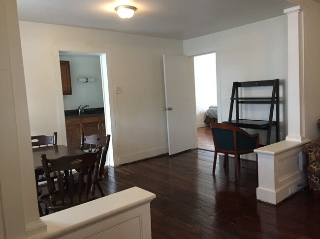 Photo - 1140 Ash St