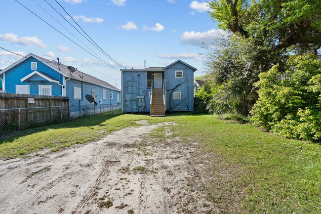 Photo - 4020 Avenue O 1/2