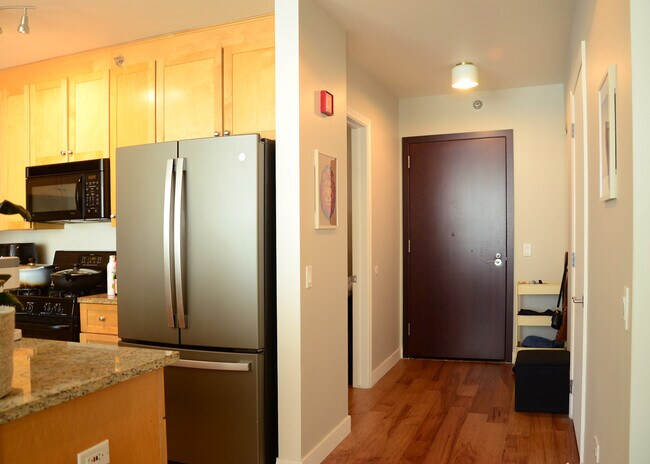 33 W Ontario St Unit 31E