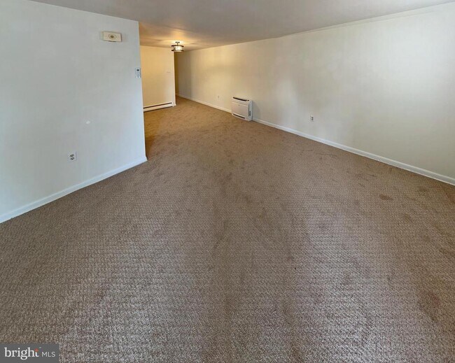 Photo - 235 Roesch Ave