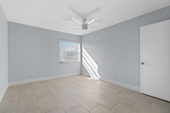 Photo - 221 Normandy Ln Unit 221