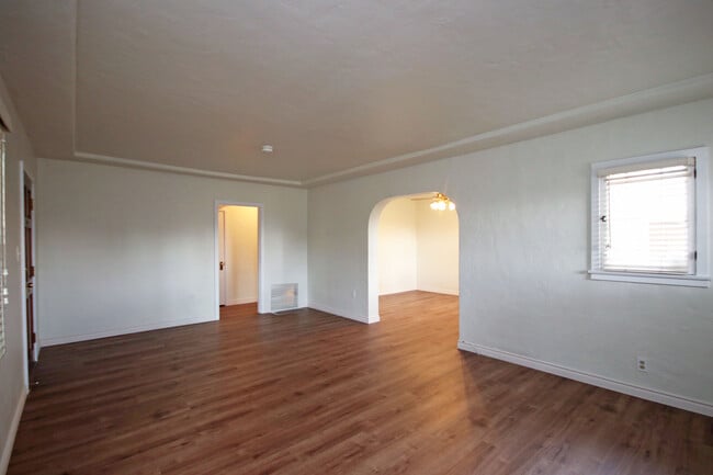 Photo - 2350 Marengo Ave