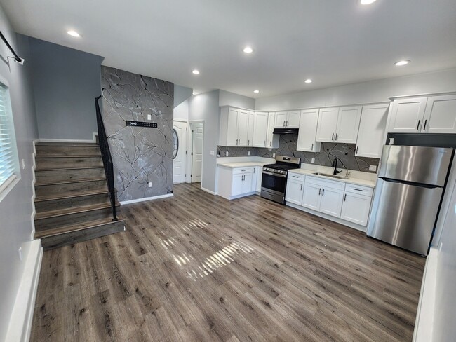 Photo - 13933 Cantlay St