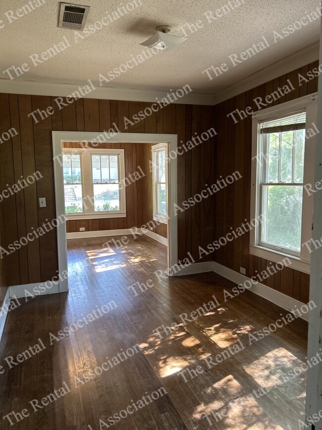 Photo - 309 E Texas Ave