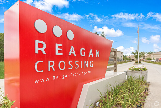 Welcome to Reagan Crossing - Reagan Crossing Rental