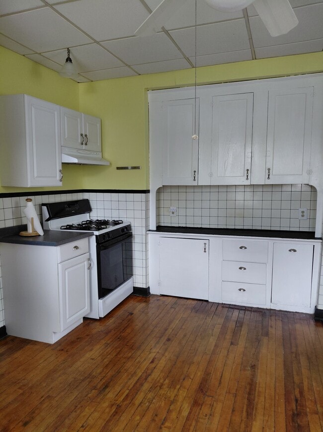 Building Photo - 1 Euclid Ave Unit 1st floor