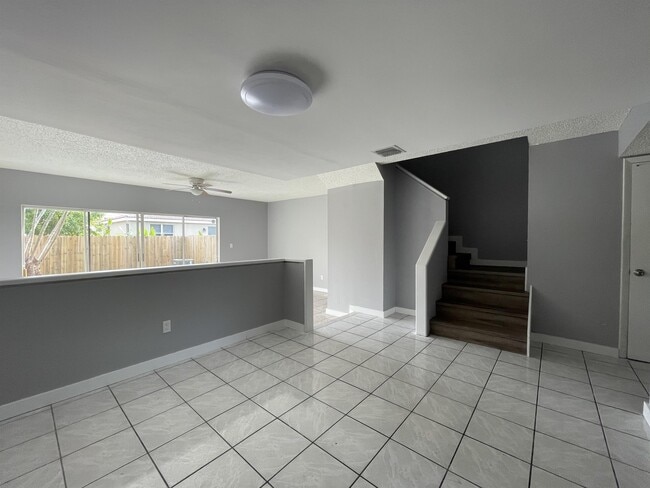 Photo - 20511 NW 15th Ave