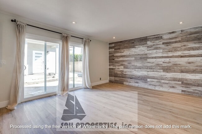 Photo - 11875 Wisteria Ave Unidad Front House