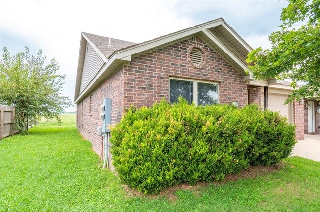 Photo - 905 Meghan Ct