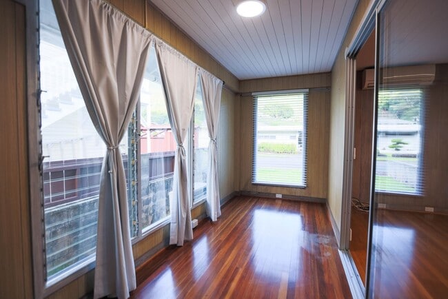 Photo - Well Maintained home in Manoa Valley, 3 bedrooms, 2 baths