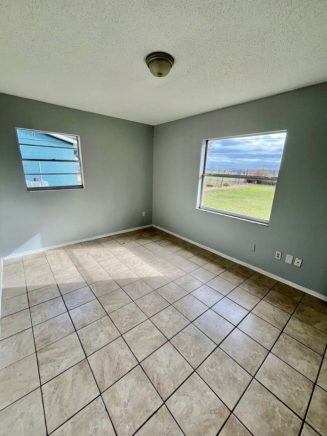 Photo - 39500 Lincoln Ave Unidad 39500 Lincoln Ave