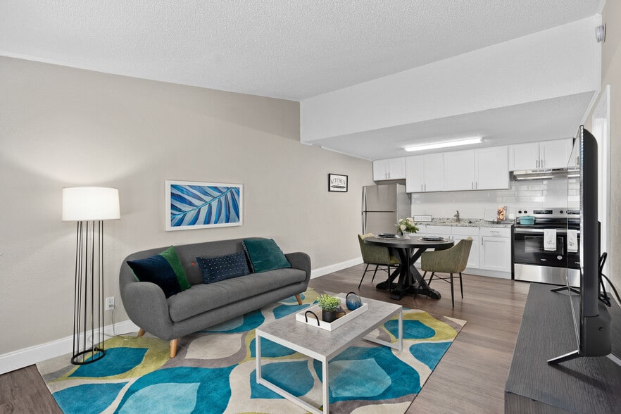 1 Bed Living space Reno