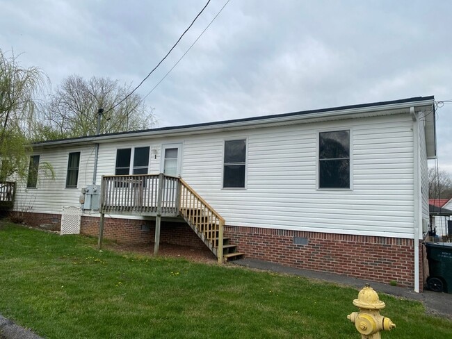 Photo - 115 Second St