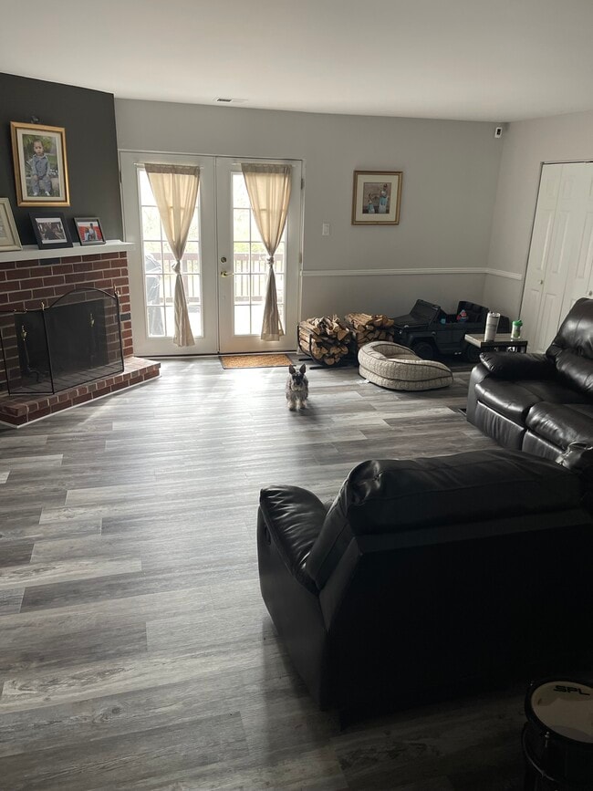Photo - 136 Lampeter Ct