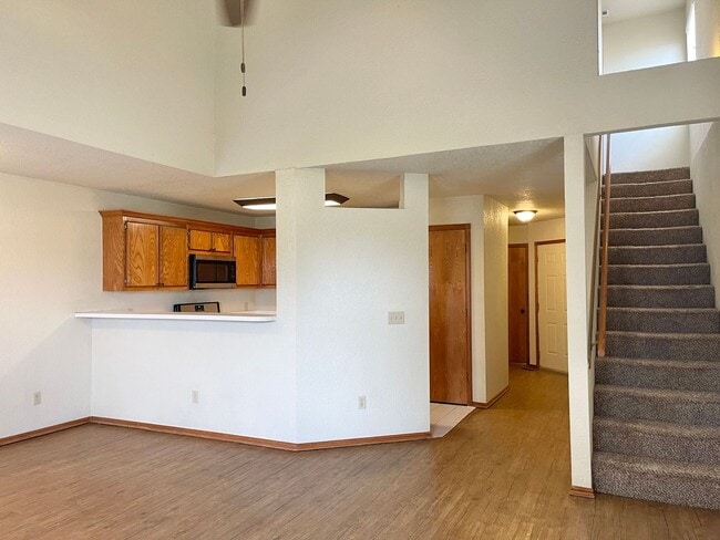 Building Photo - 3320-3322 Ridgecrest Cir Unit 3322 Ridgecrest Cir - Norman, OK 73072 Rental