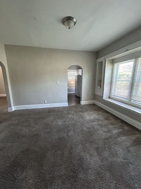 Photo - 880 Stevenson Rd