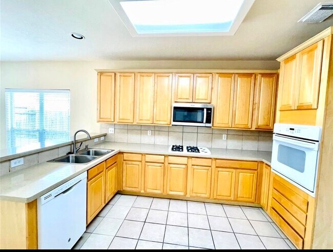 Photo - 2518 Brittany Lakes Dr