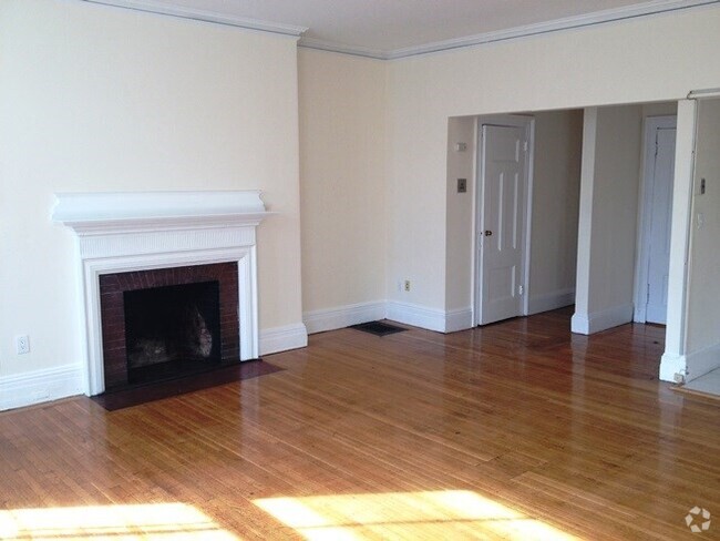 Building Photo - 507 Beacon St Unit 6 Rental