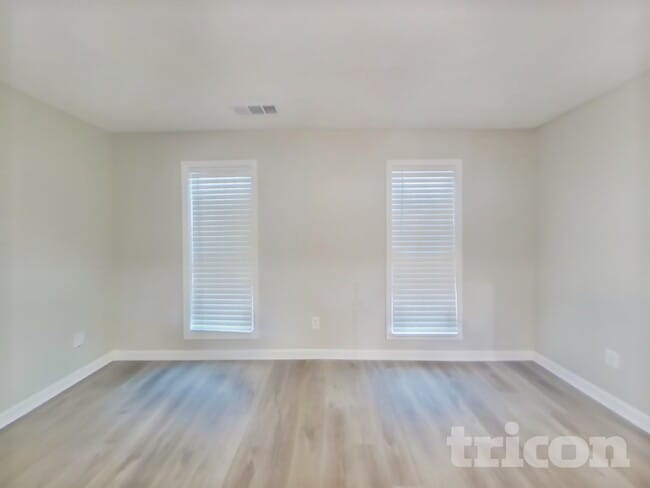 Photo - 3845 Forsythia Way