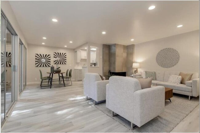 Photo - 1-Bedroom Unit with Parking in Mountain Vi... Unit 160