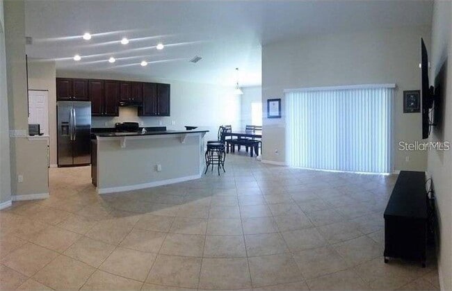 Photo - 10525 Cabbage Tree Loop