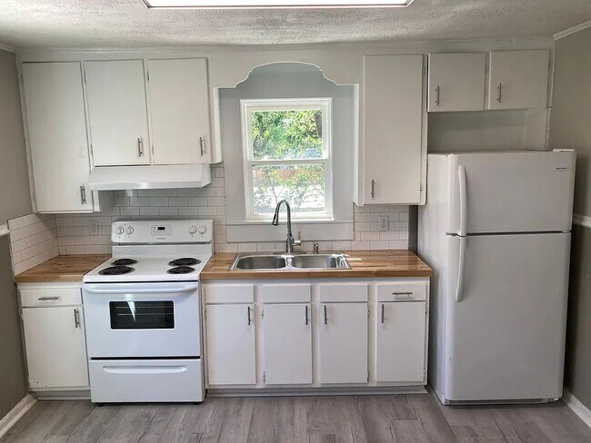 32 Smith Ave Unidad Apartment
