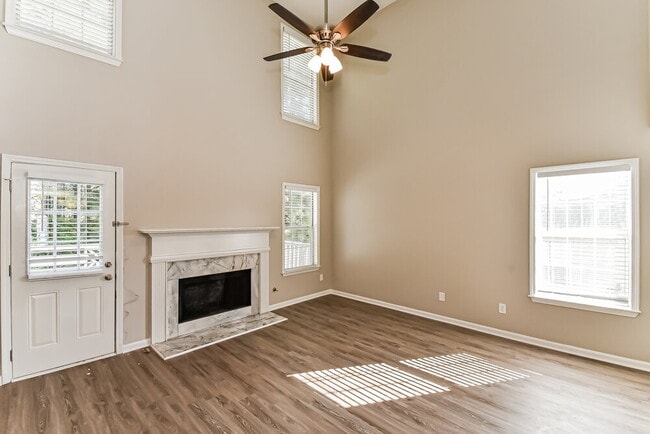 Photo - 7855 Clearview Cir