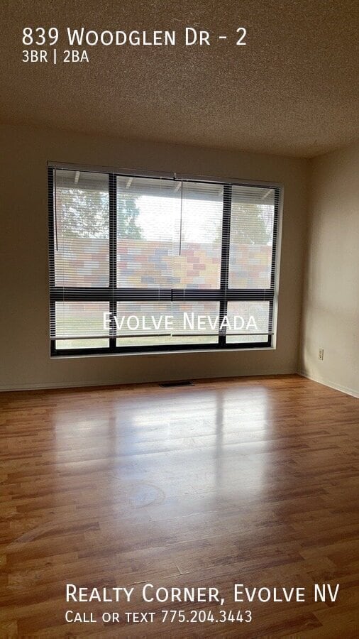 Photo - 839 Woodglen Dr