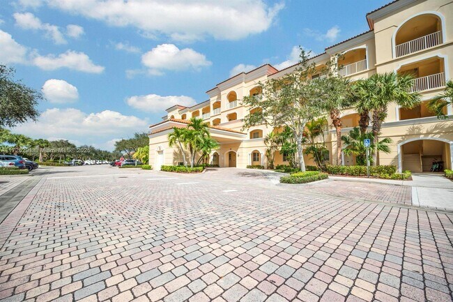 Photo - 37 Harbour Isle Dr E Condo Unit 206