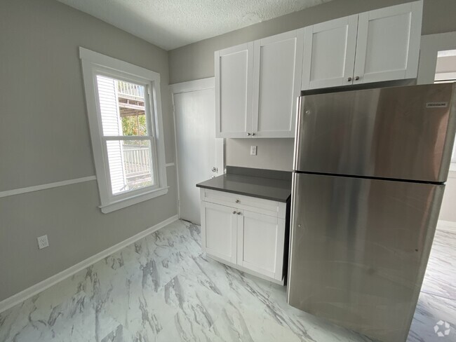 Building Photo - 48 Mora St Unit 2 Rental