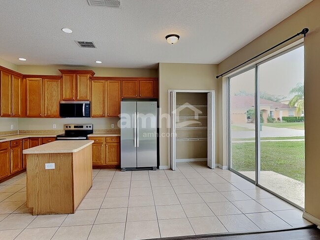 Photo - 1419 Hunterman Ln