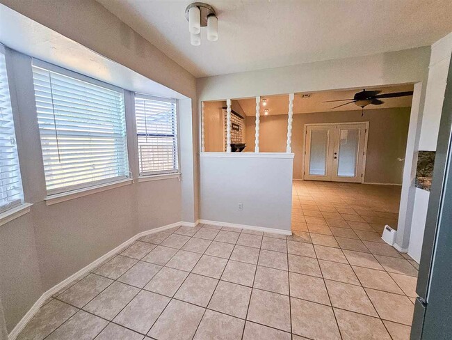 Photo - 2513 NW Robinhood Dr