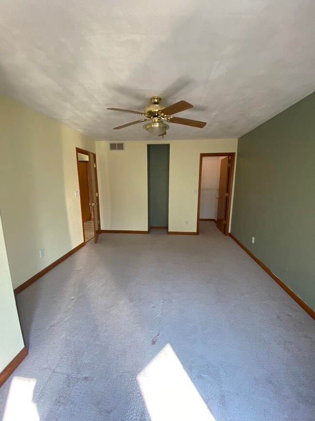 Photo - Beautiful Condo Near Park and Bike Trail!