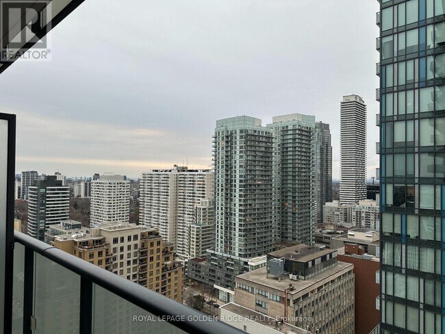 Photo - 185 Roehampton Ave Unité 2411