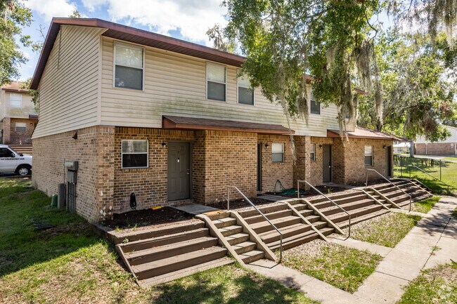 1175-1185 Bentley Rd Leesburg, FL 34748-7123 - Bentley Villas