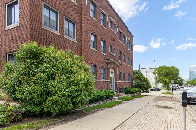 Building Photo - 2311 E North Ave Unit 2