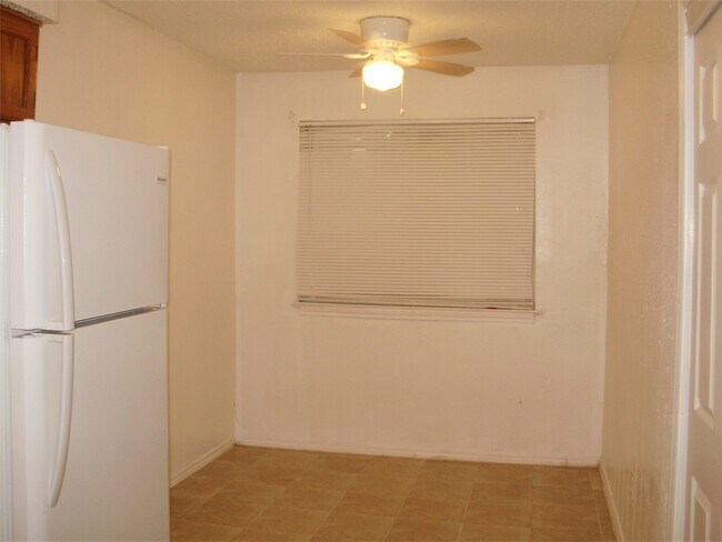 Photo - 2107 Shiveley Cir Unidad True