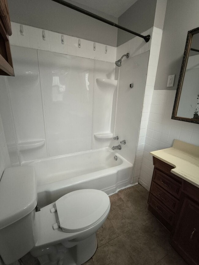 Photo - 419 S 24th St