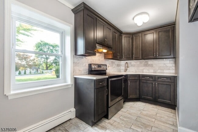 Building Photo - 197 N Beverwyck Rd Unit 1