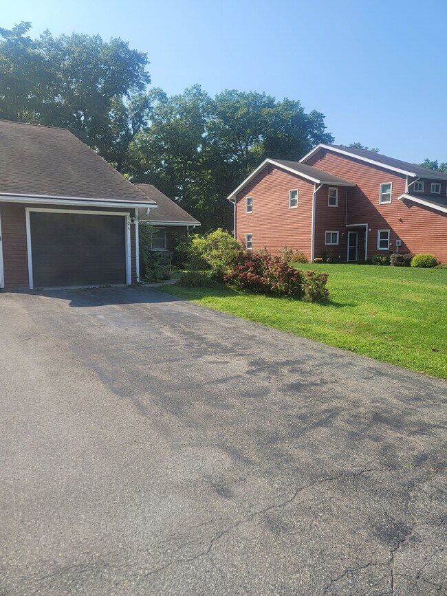 Photo - 106 Quail Dr