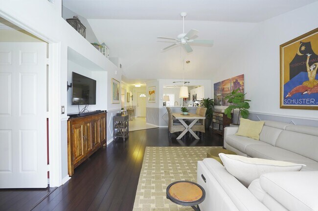 Photo - 132 Belina Dr