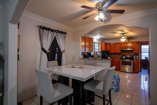 Photo - 2248 7th Ave