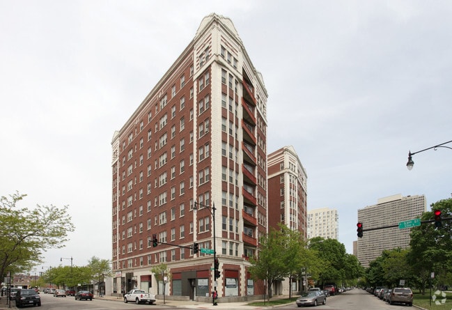 Building Photo - East Park Tower