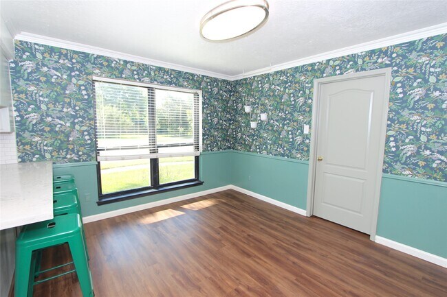 Photo - 1803 Oaklawn St