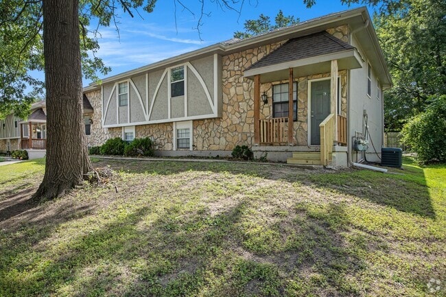 Building Photo - 2829 Tepee Ave Unit 2829 #C Rental