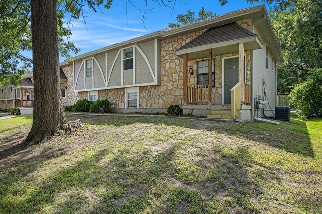Photo - 2829 Tepee Ave Apartment Unit 2829 #C