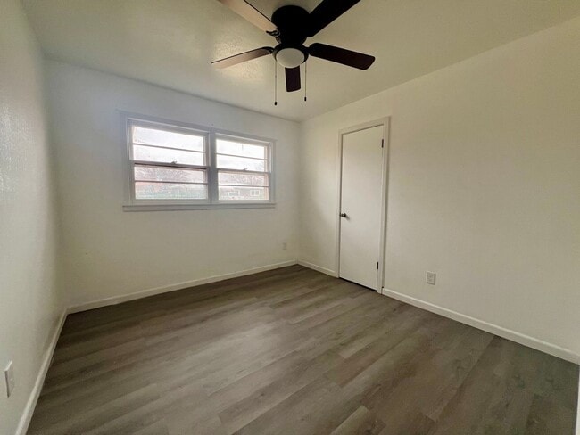 Photo - Charming 3 Bedroom Home in Brownfield!