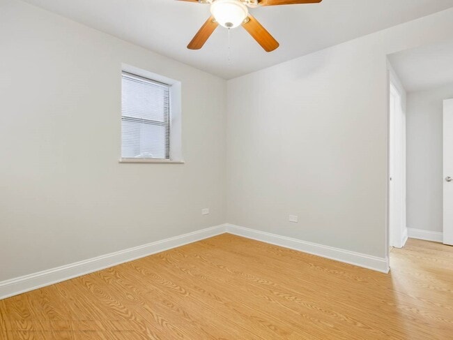 Photo - 1346 W Howard St Unit 1E