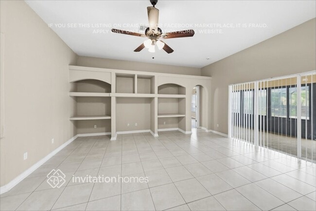 11425 Via De Renee Pl